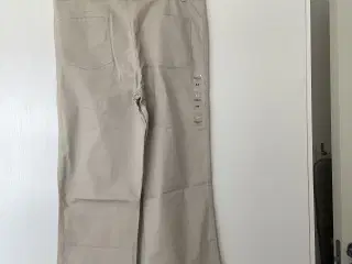 Nye beige farvet bukser