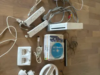 Nintendo Wii med flere spil og tilbehør