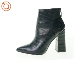 Støvler med hæl fra Just Fab (str. 39)