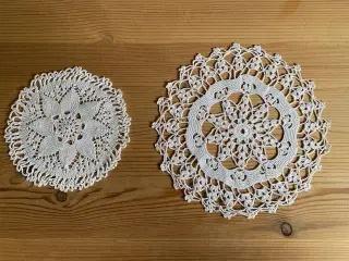 Flakoner enten hæklet eller strikket - retro