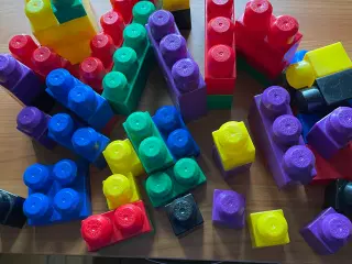 Mega bloksø sælges