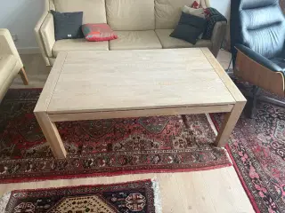 Sofabord i massiv Eg