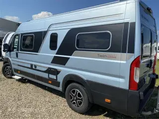 2021 - Adria Twin Supreme 640 SLB Velholdt Adria TWIN 640 SLB årgang 2021 med masser af udstyr