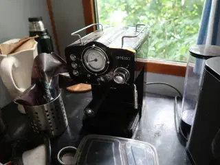 Espressomaskine CAFFÈ LUSSO CM5013-GS