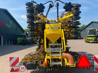 - - - Bednar OMEGA OO 6000 FL