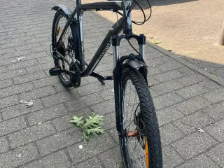 mountainbike.Specialized 26 tommer.     aluminum ,
