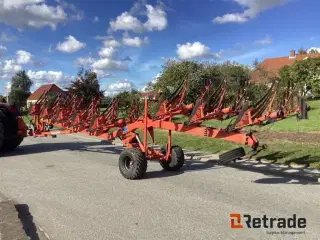 Kuhn Multi-Master 8 Furet Halvbugseret Vendeplov