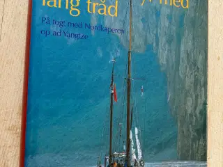 Kineserne syr med lang tråd, Troels Kløvedal