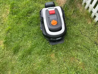 Adano RM5 robot plæneklipper