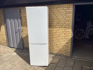 Køle/fryseskab