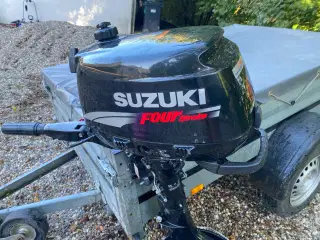 Både med trailer og motor