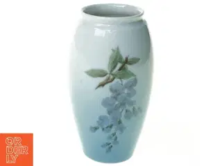 Vase med blågren 172 fra Bing Og Grøndahl (str. 14 x 7 cm)