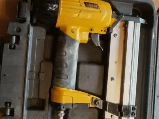 Søm/stift pistol til luft