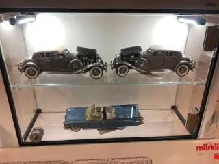 Modelbiler 1:18, 1:43, 1:24  fra større samling