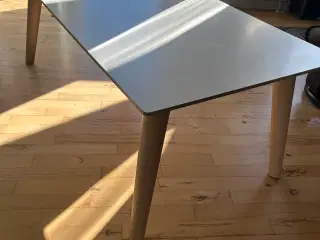 Sofabord , mål : b 60 L 120 H 46 cm