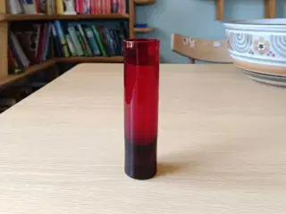 Rød glas vase