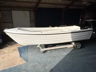 Fabriksny 470 jolle