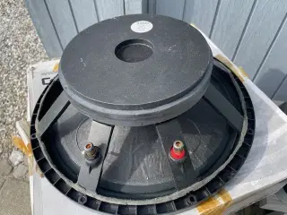 15" bas højttaler