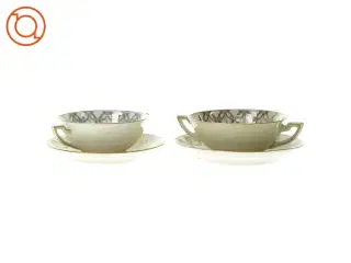 Te kopper med undertallerken fra Royal Copenhagen (str. 13 x 5)