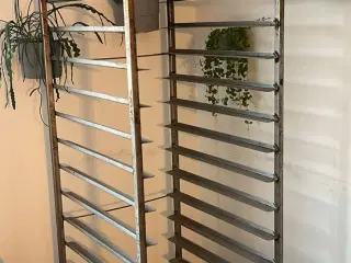 4 Gastro stikvogne med 18 hylder og hjul