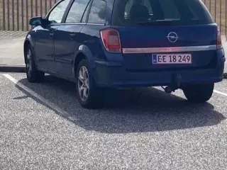 Opel. Astra 1,8  2006 140 HK (103 k