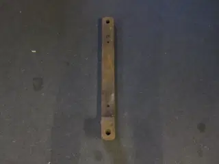 Trækstang til MF 35 - 135 med flere