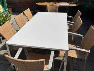 Spisebord