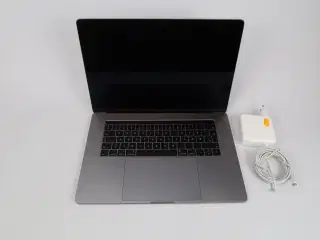 Apple MacBook Pro 15,4" i7 CPU