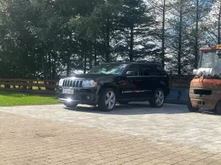 Jeep v8 hemi