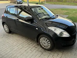 Suzuki Swift 1,2 16V Young 94 HK 5d - 2013