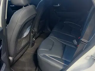 Kia E-Niro 64 Premium 5d