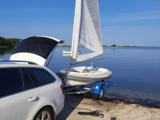 Kombijolle med trailer