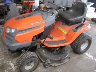 Husqvarna LT 152 - 42"