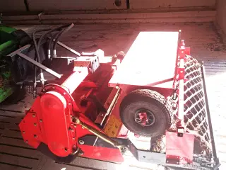   STENNEDLÆGNINGSFRÆSER med Såkasse