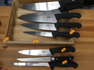 8 stk. knive VICTORINOX m.m.