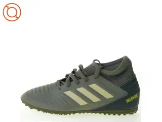 Sko fra Adidas (str. 23 cm)