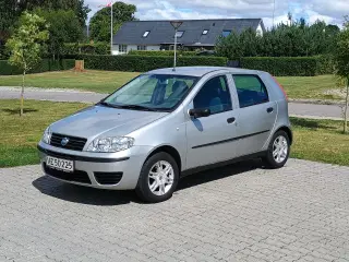 Fiat Punto 1,2 et år til syn