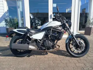 Kawasaki Eliminator 500