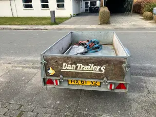 Dan trailer 500 kg.