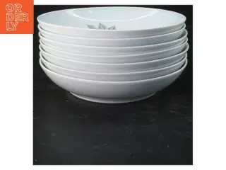 Porcelænsskåle med bladmønster fra B&G (str. 4x21 cm)