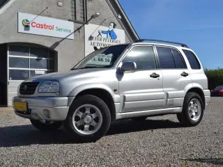 Suzuki Grand Vitara 2,0 m\ aircondition 4x4 128HK Van