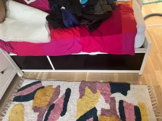 Seng sovebriks med skuffer IKEA