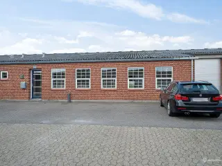 363 kvm. lager/værksted med kontor ved E20 i Fredericia