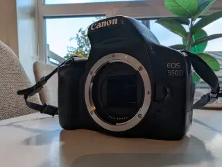 Canon digital camera E05 550D Linse EFS 18-55mn