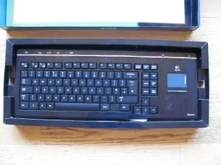 Keyboard/keypad, Playstation 3, Logitech