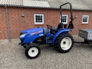 Iseki TLE3400 med tipvogn, slagleklipper og skiveslåmaskine