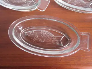 Glasskåle med fisk