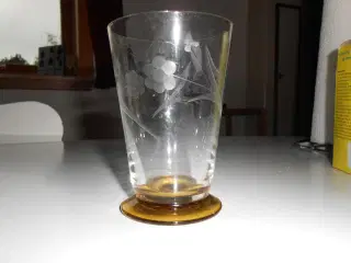 Antik glas