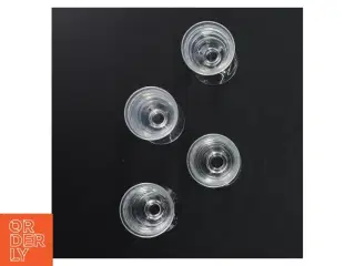 Snapseglas (str. 8 cm og 5 cm i diameter)