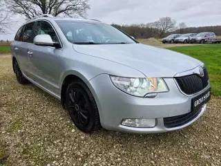 Skoda Superb 1,6 TDi 105 Elegance Combi GreenLine